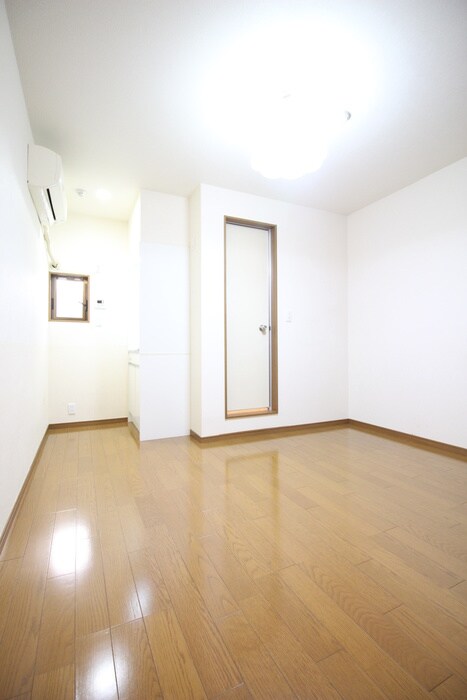 物件内観写真3　(居室)