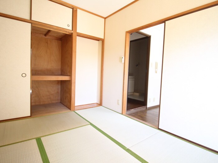 物件内観写真9　(居室)