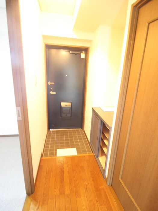 物件内観写真16　(玄関)