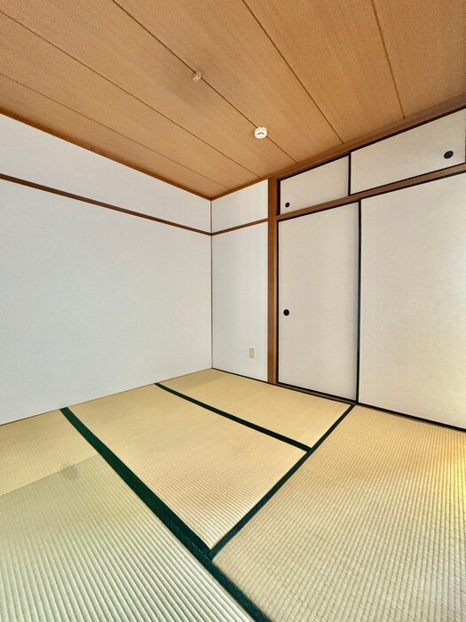 物件内観写真9　(居室)