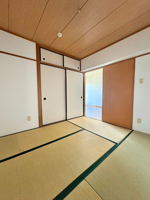 物件内観写真10　(居室)