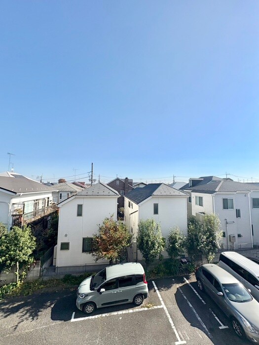 物件内観写真13　(室内からの展望)