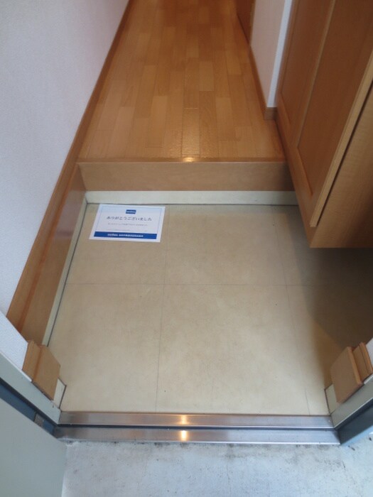 物件内観写真15　(玄関)