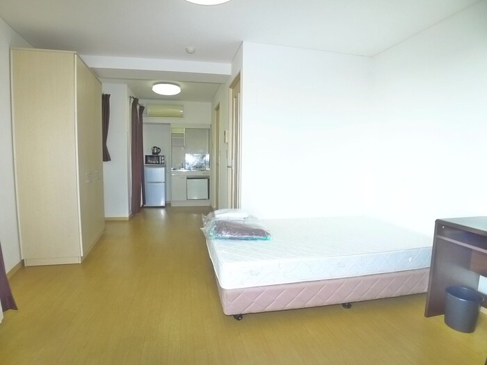 物件内観写真4　(居室)