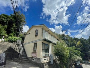 稲荷山ハイツ外観写真