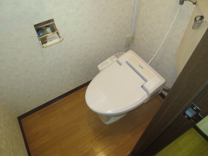 物件内観写真8　(トイレ)