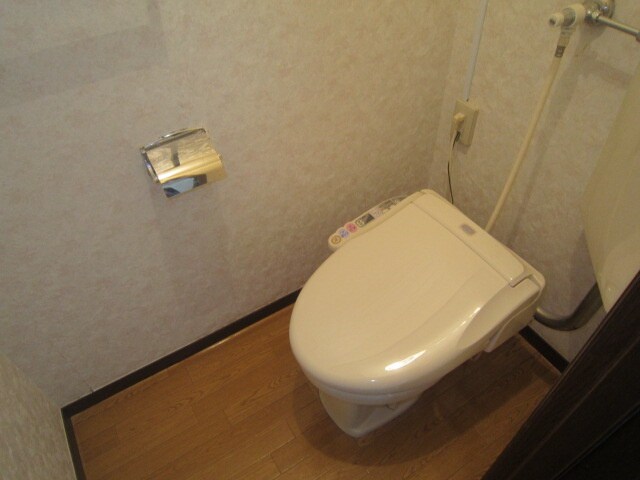 物件内観写真10　(トイレ)