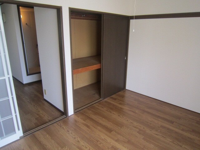 物件内観写真13　(収納)