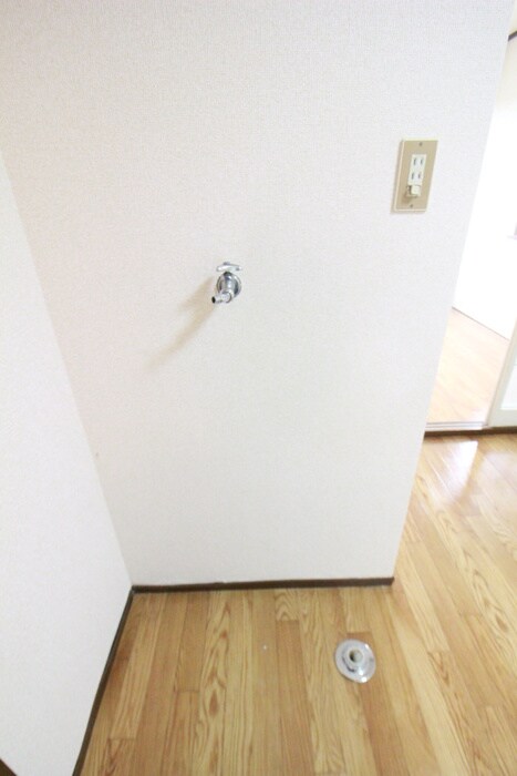 物件内観写真21　(洗濯機置場)