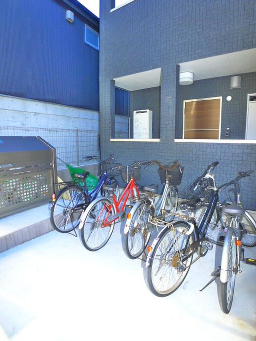 物件外観写真4　(建物設備)