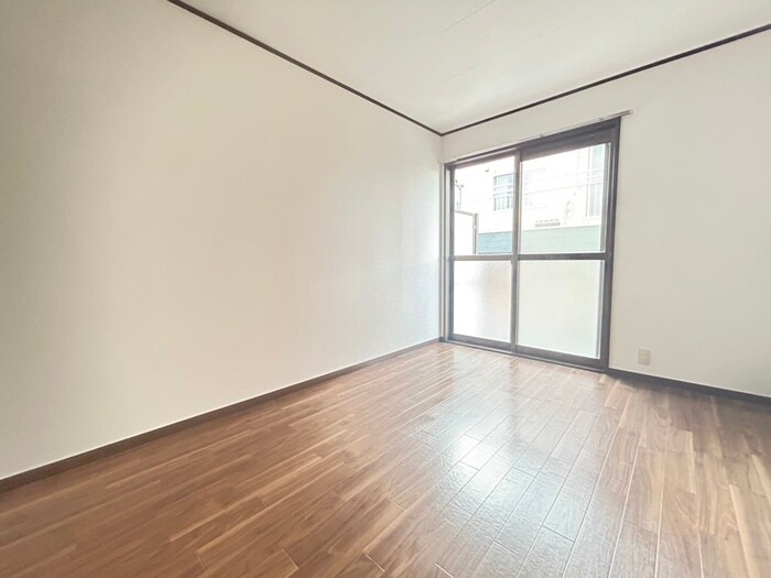 物件内観写真9　(居室)