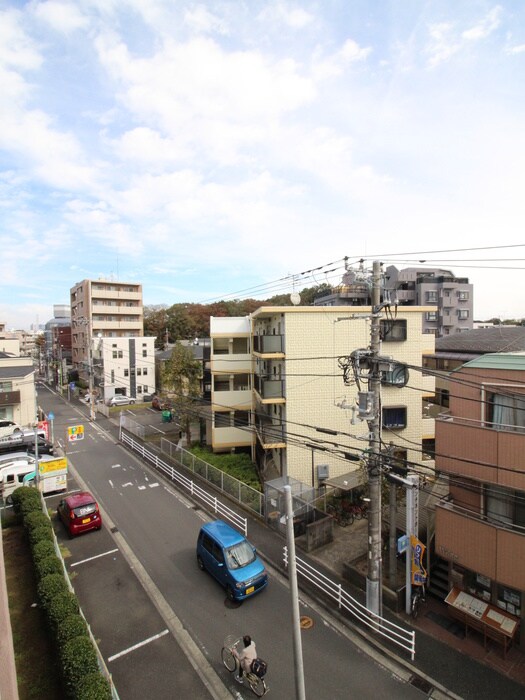 物件内観写真20　(室内からの展望)