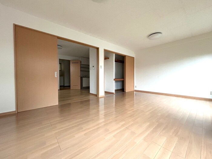 物件内観写真7　(居室)