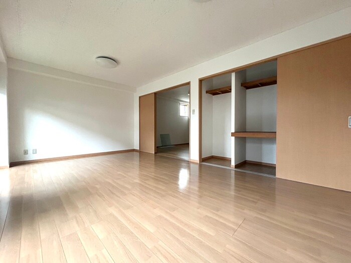 物件内観写真8　(居室)