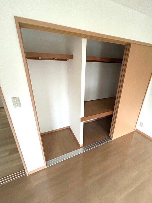 物件内観写真11　(収納)