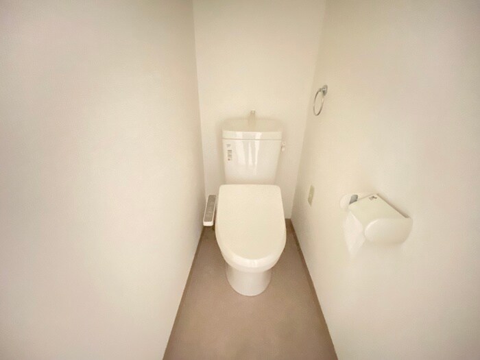 物件内観写真11　(トイレ)
