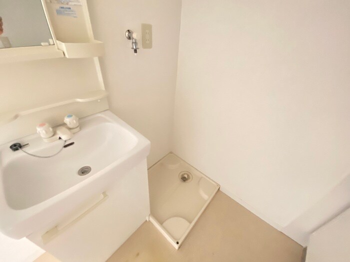 物件内観写真18　(洗濯機置場)