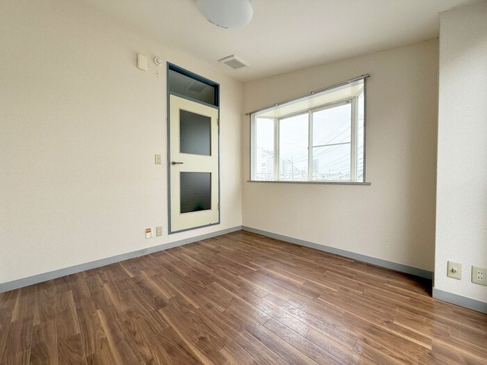 物件内観写真10　(居室)