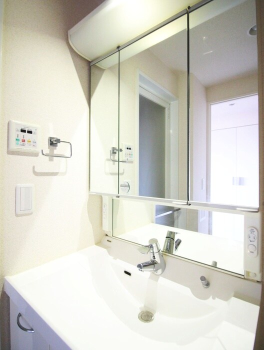 物件内観写真11　(洗面)