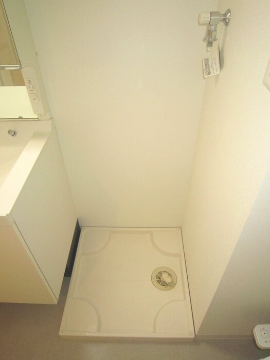 物件内観写真12　(洗濯機置場)