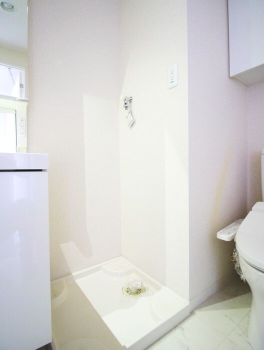 物件内観写真13　(洗濯機置場)