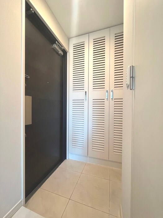 物件内観写真14　(玄関)