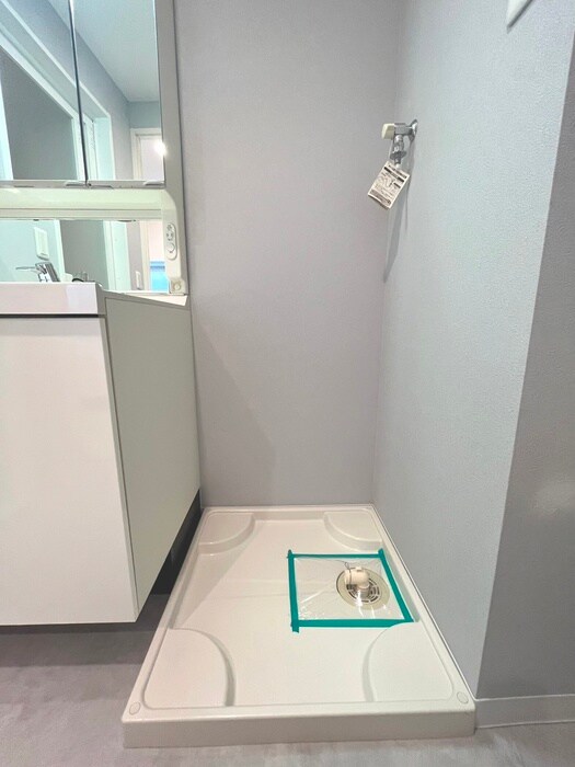 物件内観写真18　(洗濯機置場)