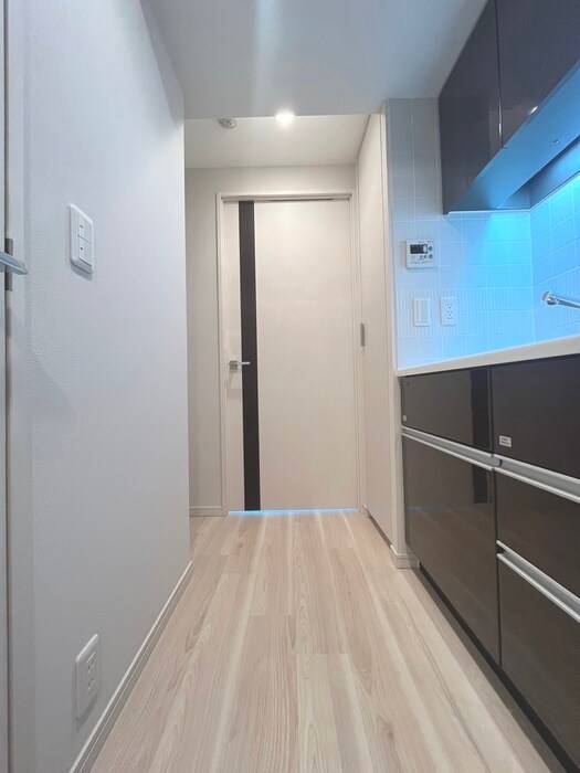 物件内観写真19　(廊下)