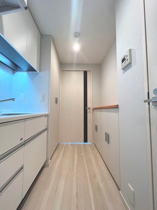 物件内観写真19　(廊下)