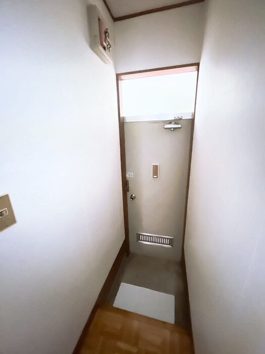 物件内観写真21　(玄関)