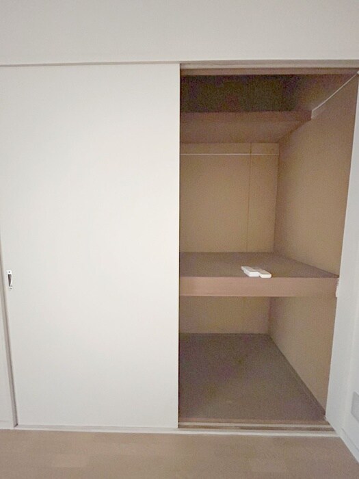 物件内観写真16　(収納)
