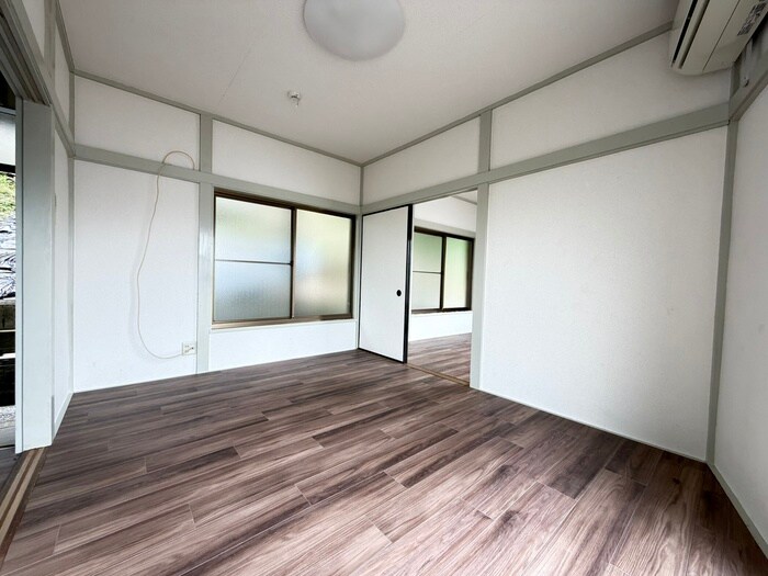 物件内観写真10　(居室)