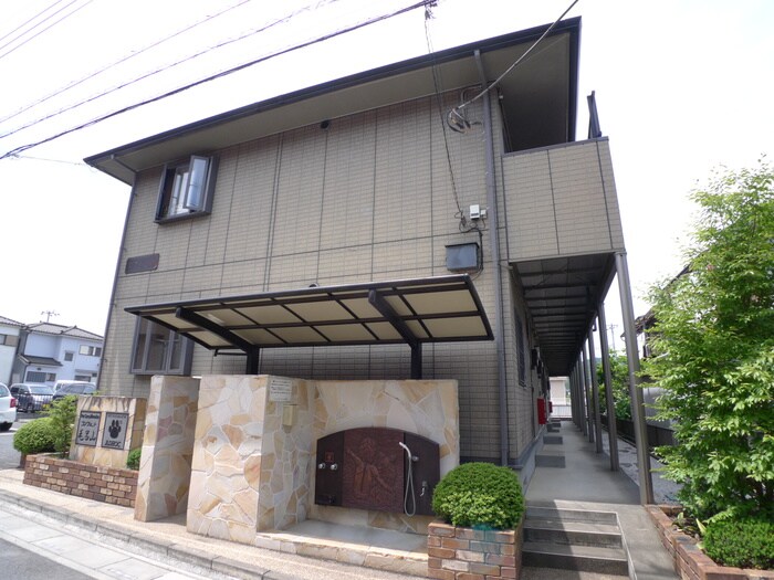 物件外観写真2　(エントランス部分)