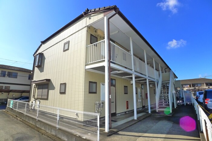 物件外観写真3　(エントランス部分)