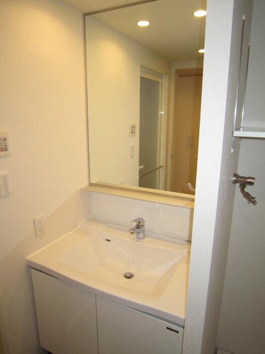 物件内観写真10　(洗面)