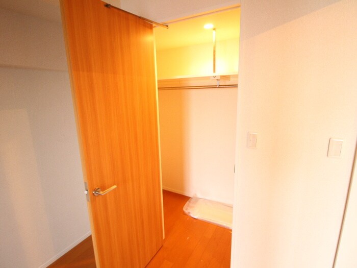 物件内観写真12　(収納)