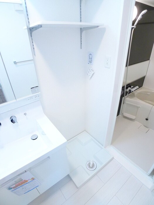 物件内観写真19　(洗濯機置場)