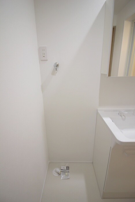 物件内観写真14　(洗濯機置場)