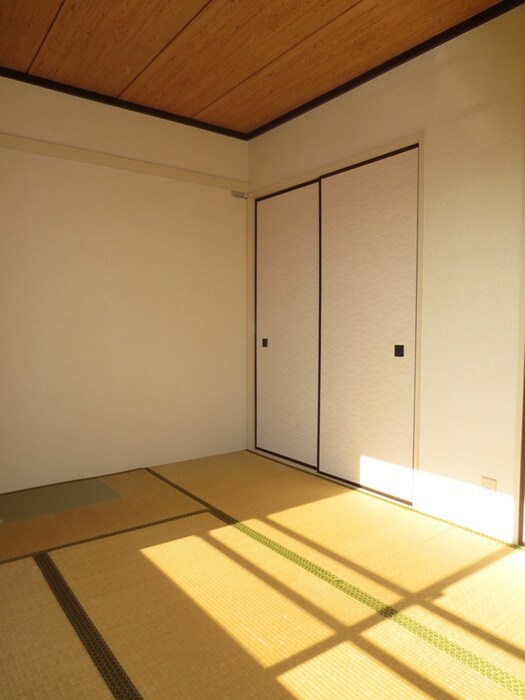 物件内観写真7　(居室)