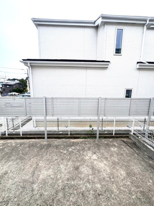 物件内観写真12　(室内からの展望)