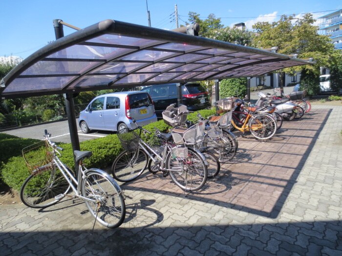 物件外観写真3　(駐輪場)