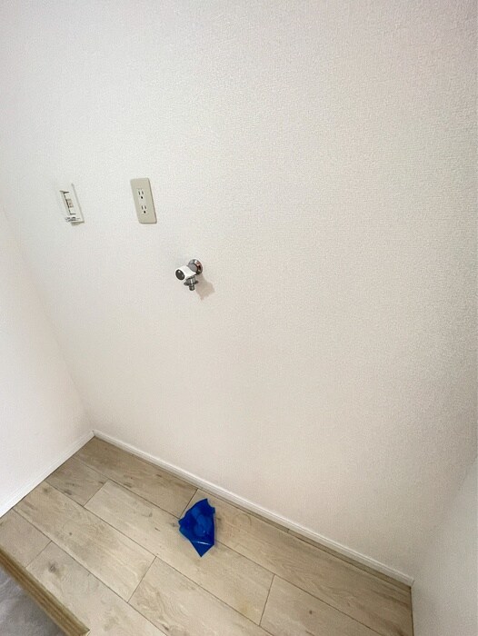 物件内観写真12　(洗濯機置場)