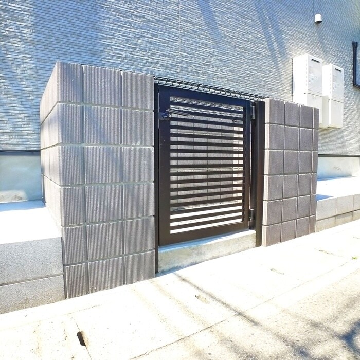 物件外観写真4　(建物設備)