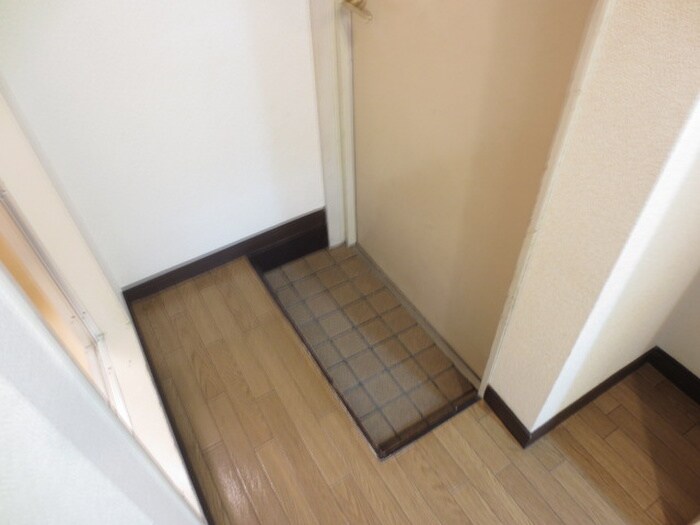 物件内観写真13　(玄関)