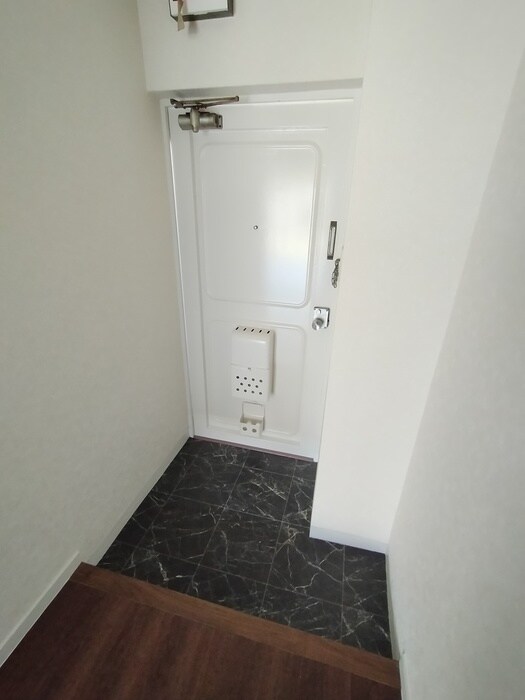 物件内観写真19　(玄関)