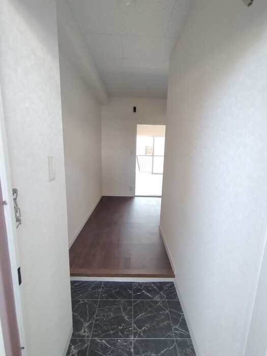 物件内観写真20　(廊下)