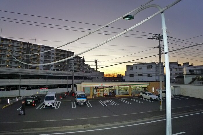 物件内観写真22　(室内からの展望)