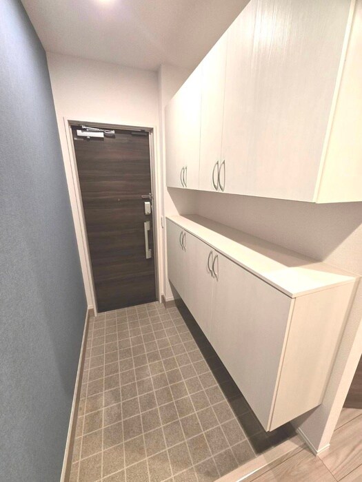 物件内観写真13　(玄関)