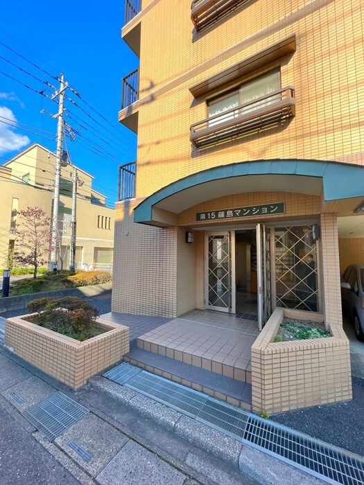 物件外観写真2　(エントランス部分)