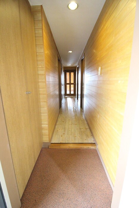 物件内観写真15　(玄関)